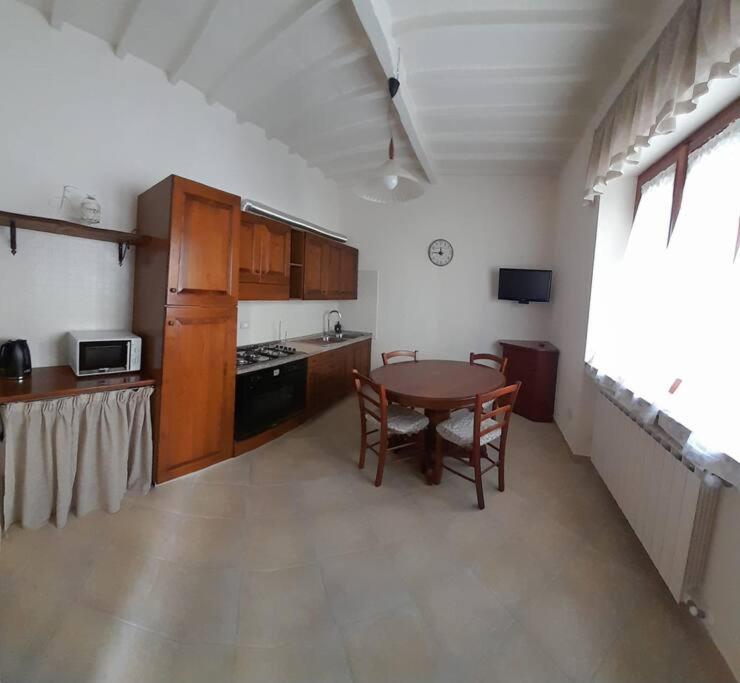 La Casina Di Guido Apartment Chianni Exterior foto